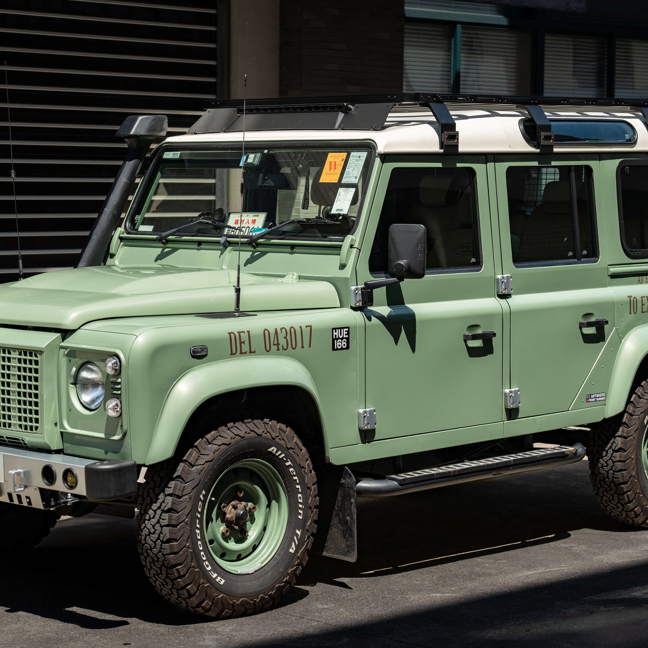 Heavy-Duty Modular Roof Platform for Classic Land Rover Defender 110 — product image 4