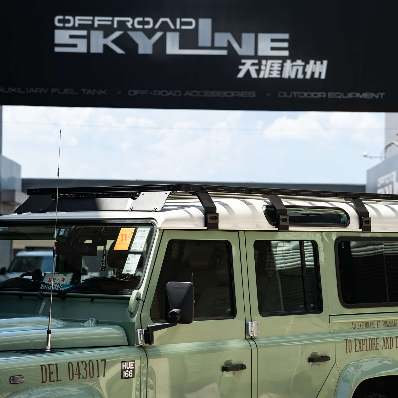 Heavy-Duty Modular Roof Platform for Classic Land Rover Defender 110 — product image 5