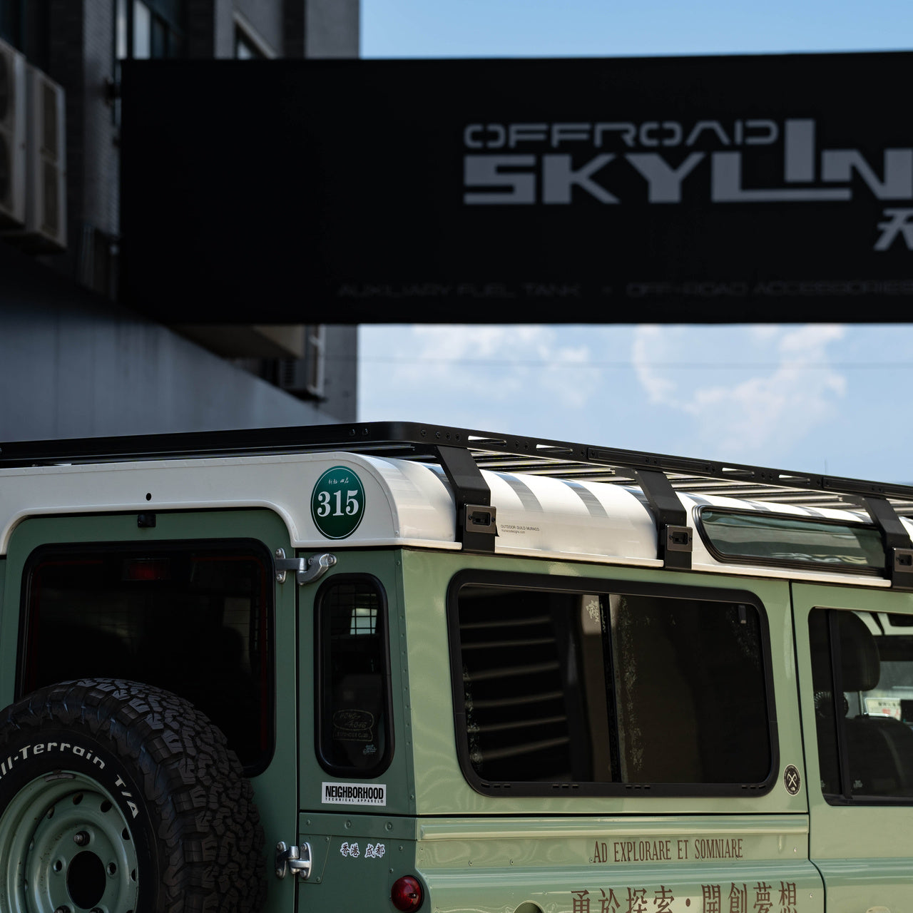 Heavy-Duty Modular Roof Platform for Classic Land Rover Defender 110 — product image 8