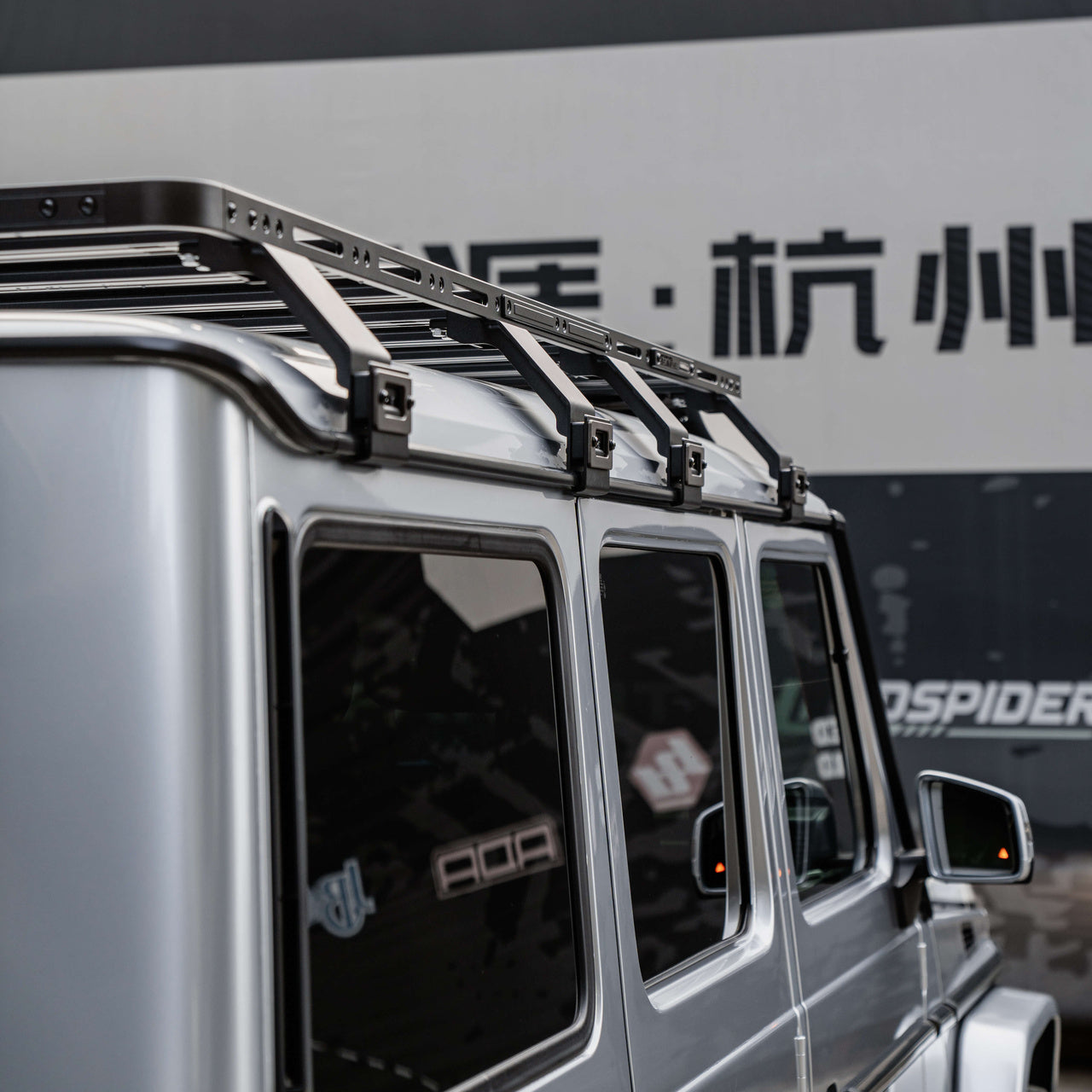 Heavy-Duty Modular Roof Platform for Mercedes-Benz G500 — product image 6