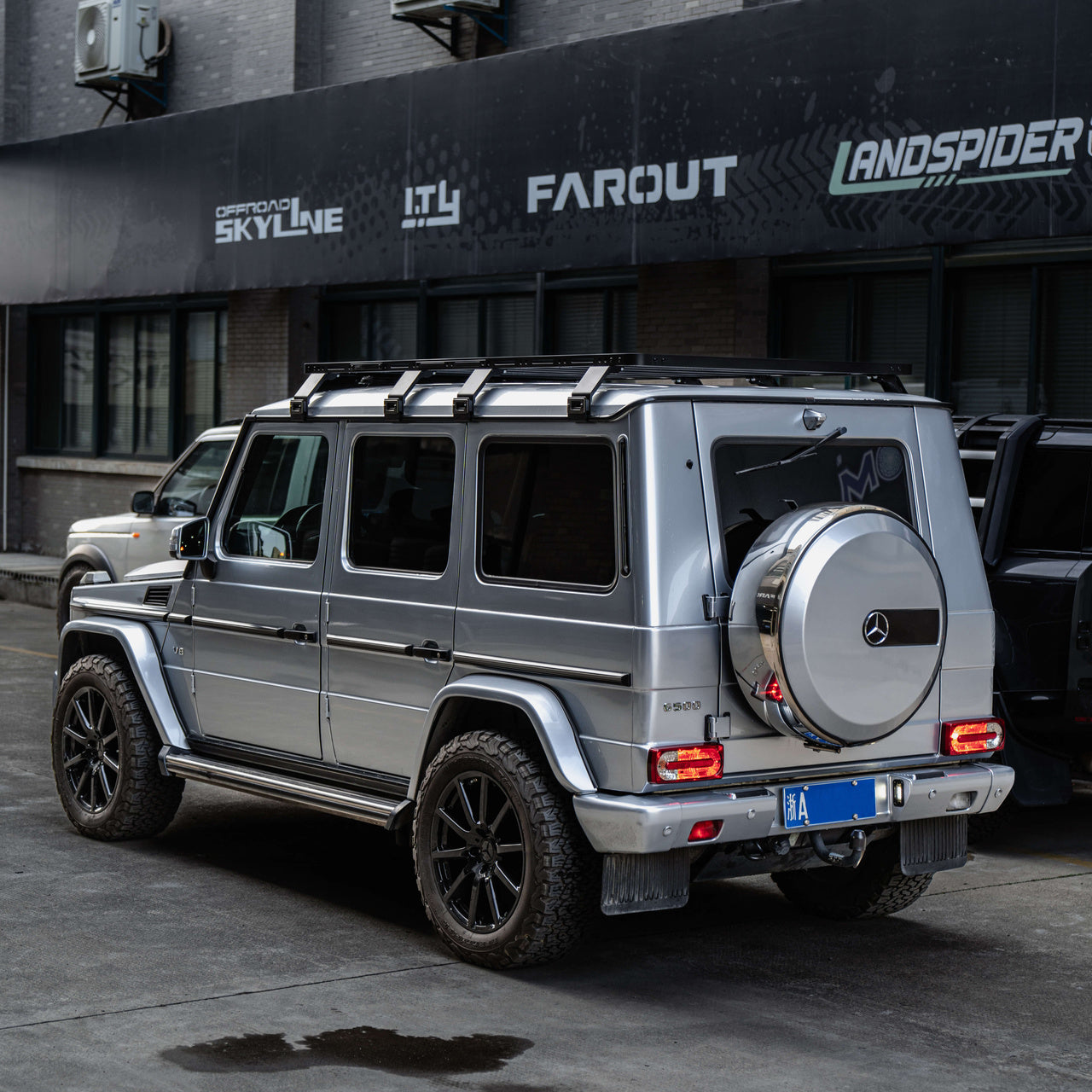 Heavy-Duty Modular Roof Platform for Mercedes-Benz G500 — product image 7
