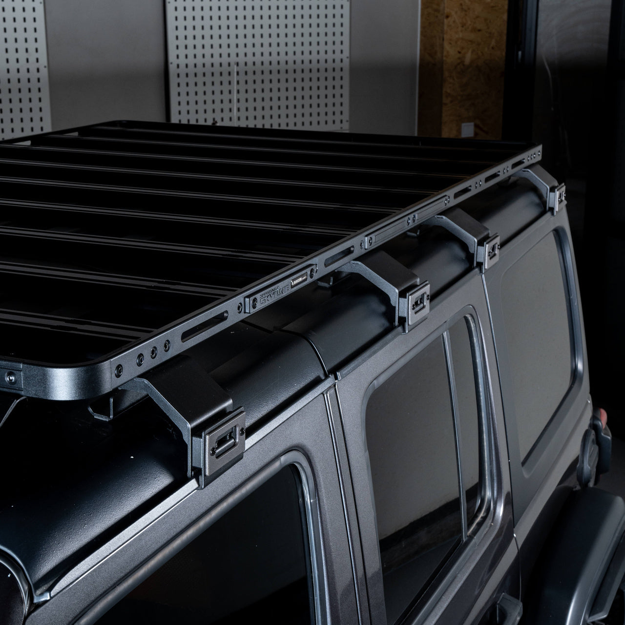 Heavy-Duty Modular Roof Platform for Jeep Wrangler JL — product image 8