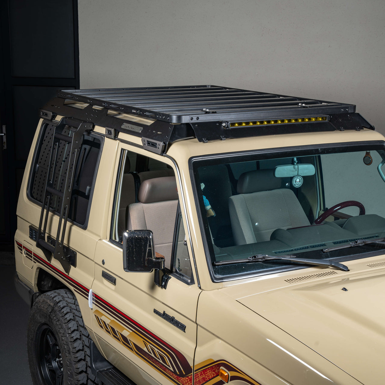 Heavy-Duty Modular Roof Platform for Toyota LC71 — product image 3
