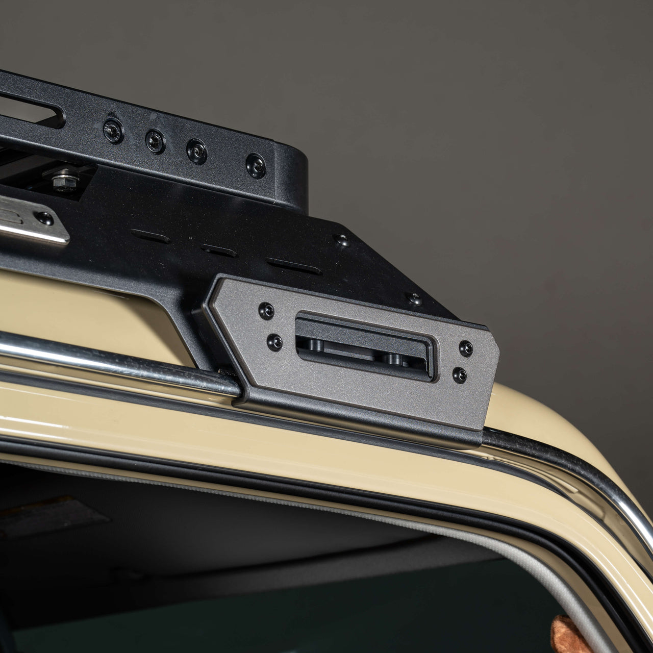 Heavy-Duty Modular Roof Platform for Toyota LC71 — product image 9