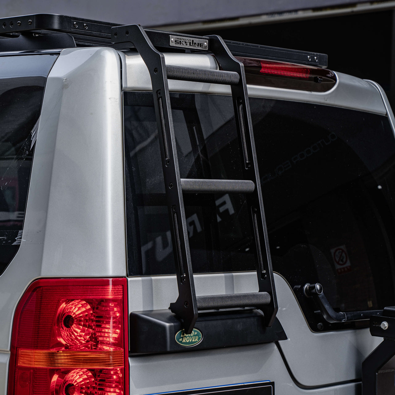 Rear Access Ladder for Land Rover Discovery 3 / 4 — product image 6