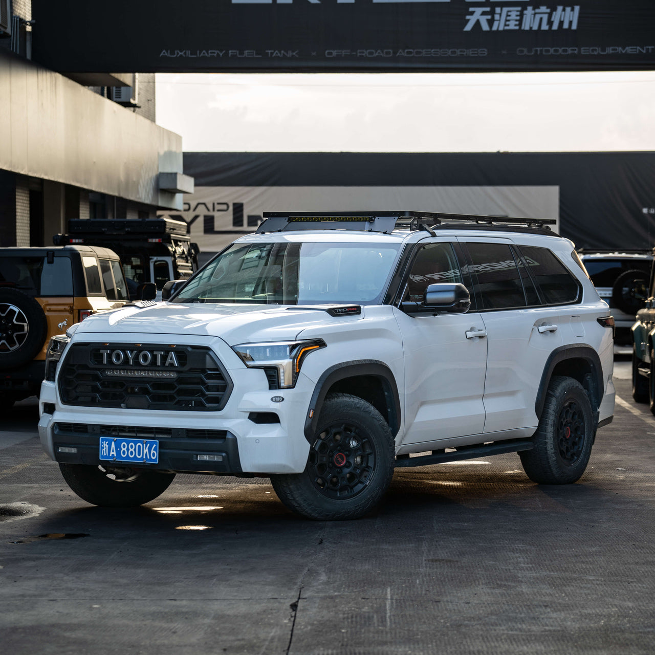 Heavy-Duty Modular Roof Platform for 2022 Toyota Sequoia TRD Pro — product image 3