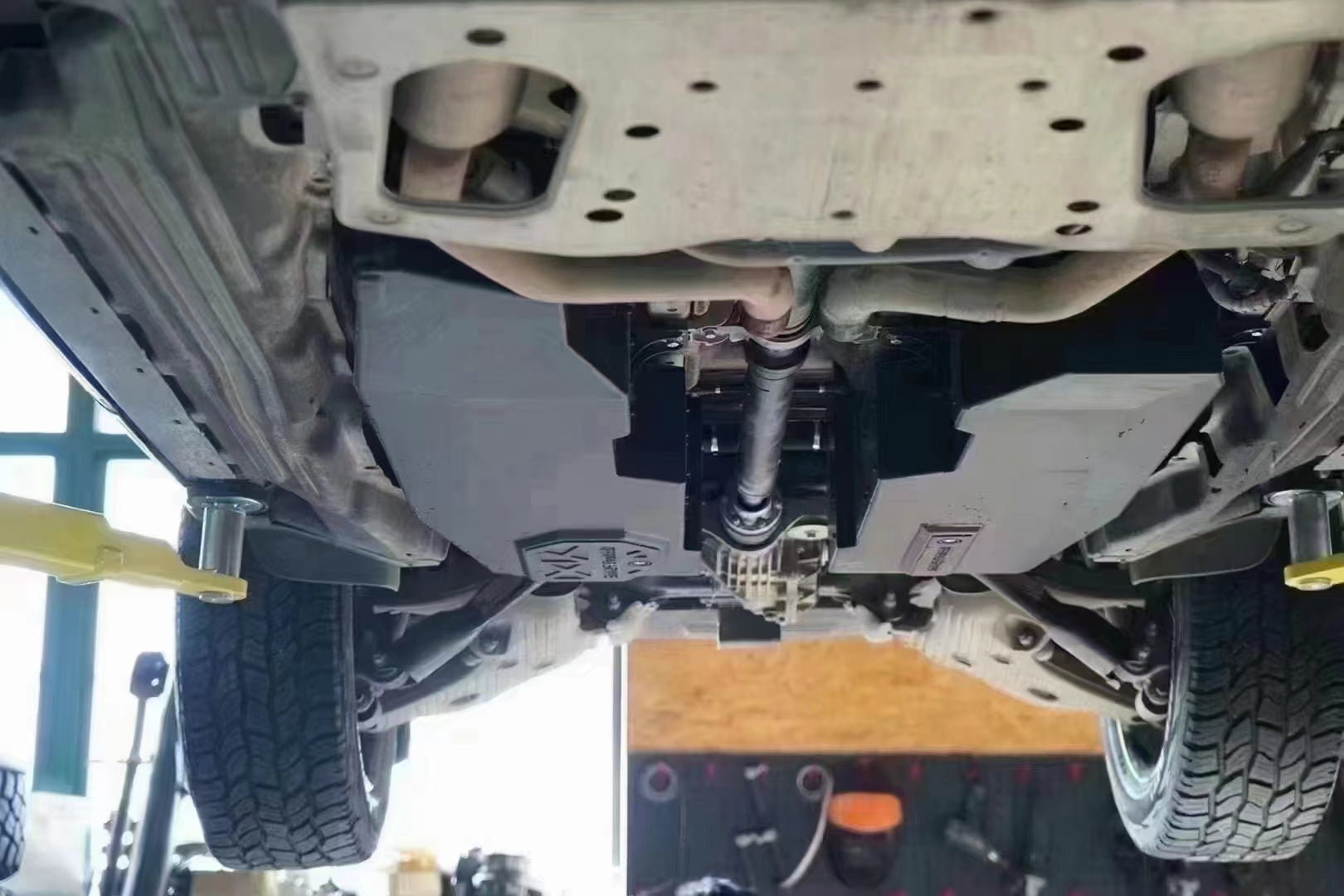 167.8L Replacement Main Fuel Tank for Land Rover Discovery 5 — main product image
