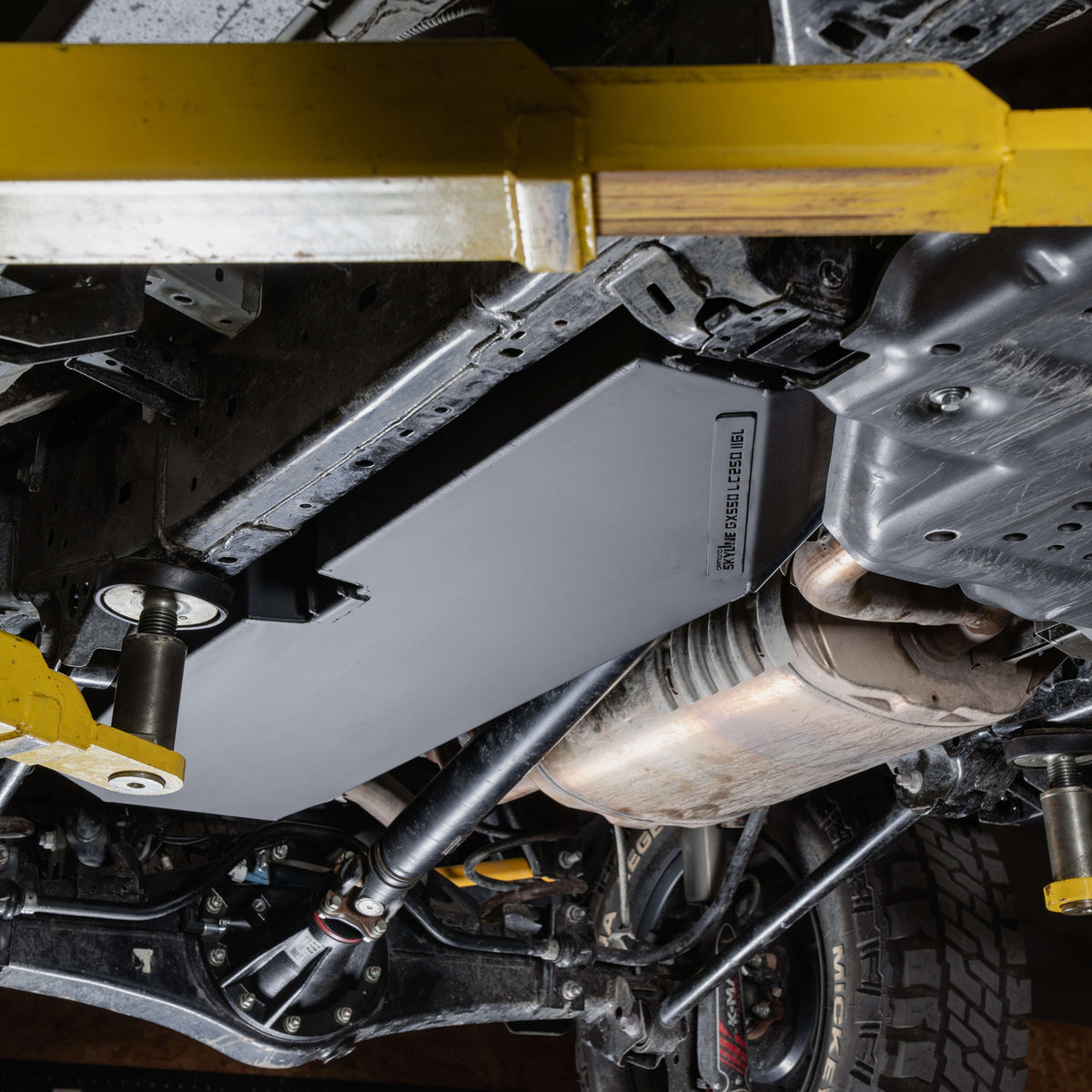 116L Replacement Main Fuel Tank for Toyota / Lexus LC250 / GX550H — main product image