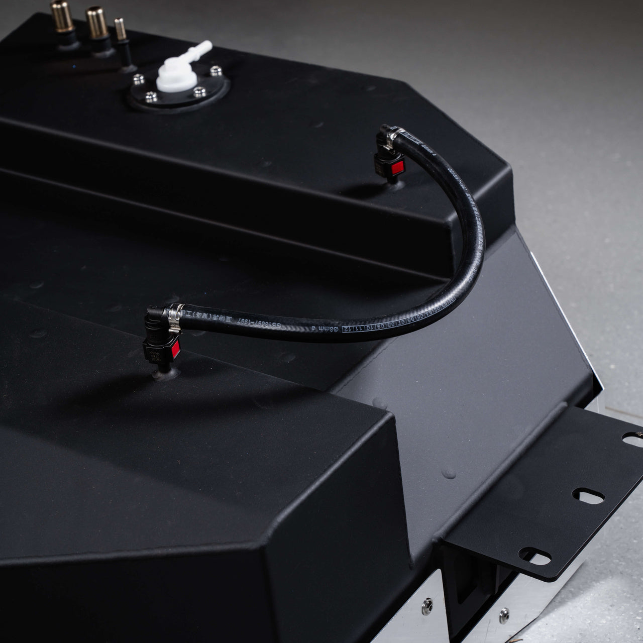 96L Auxiliary Fuel Tank for Toyota LC150 — product image 5