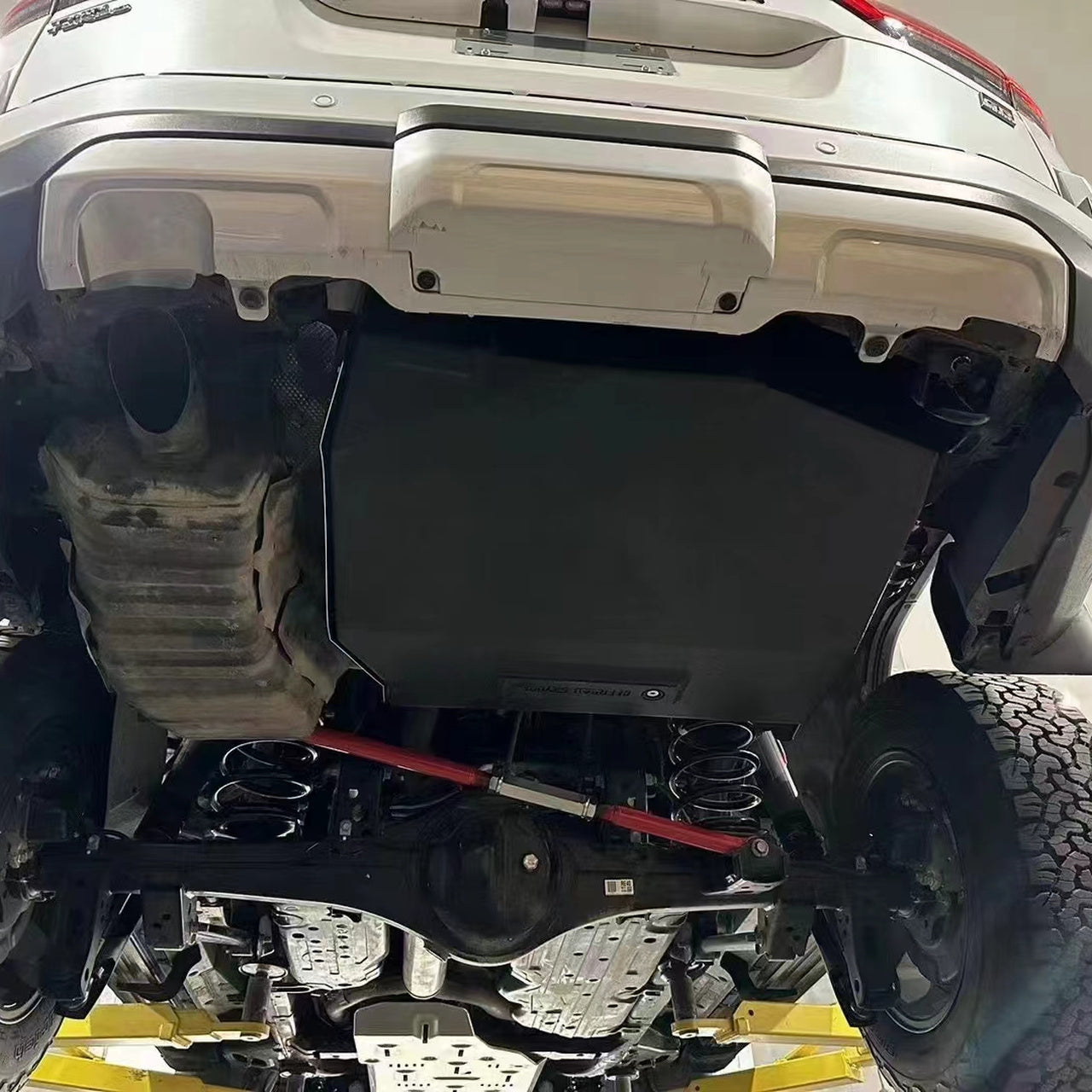 113L Auxiliary Fuel Tank for Toyota LC300 — main product image