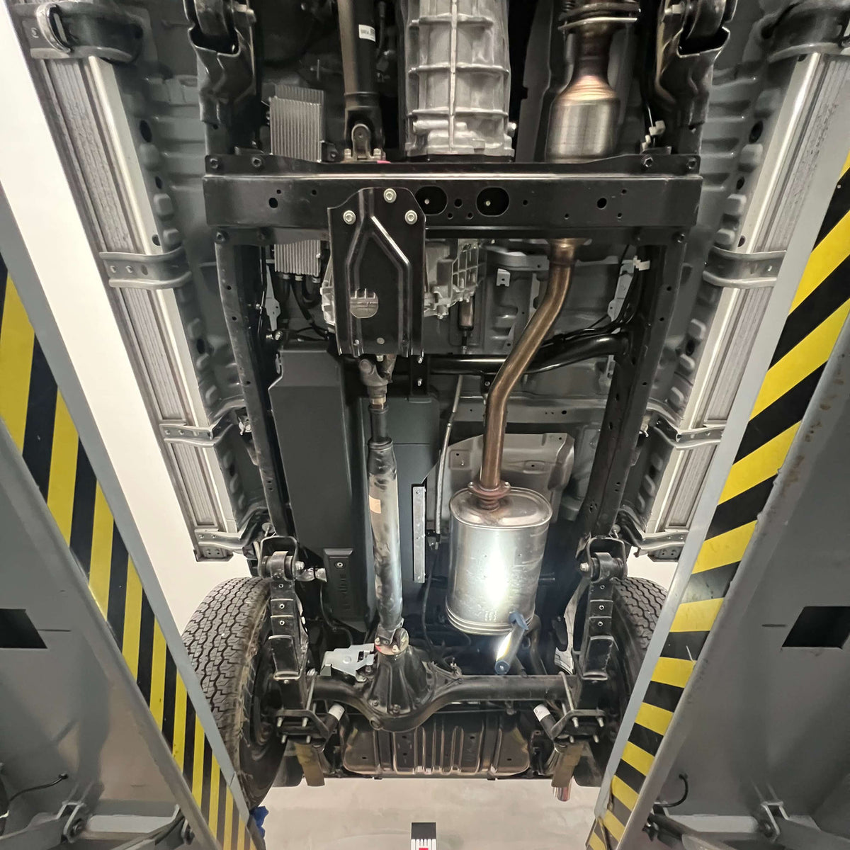 57.2L Auxiliary Fuel Tank for Toyota LC76 — main product image
