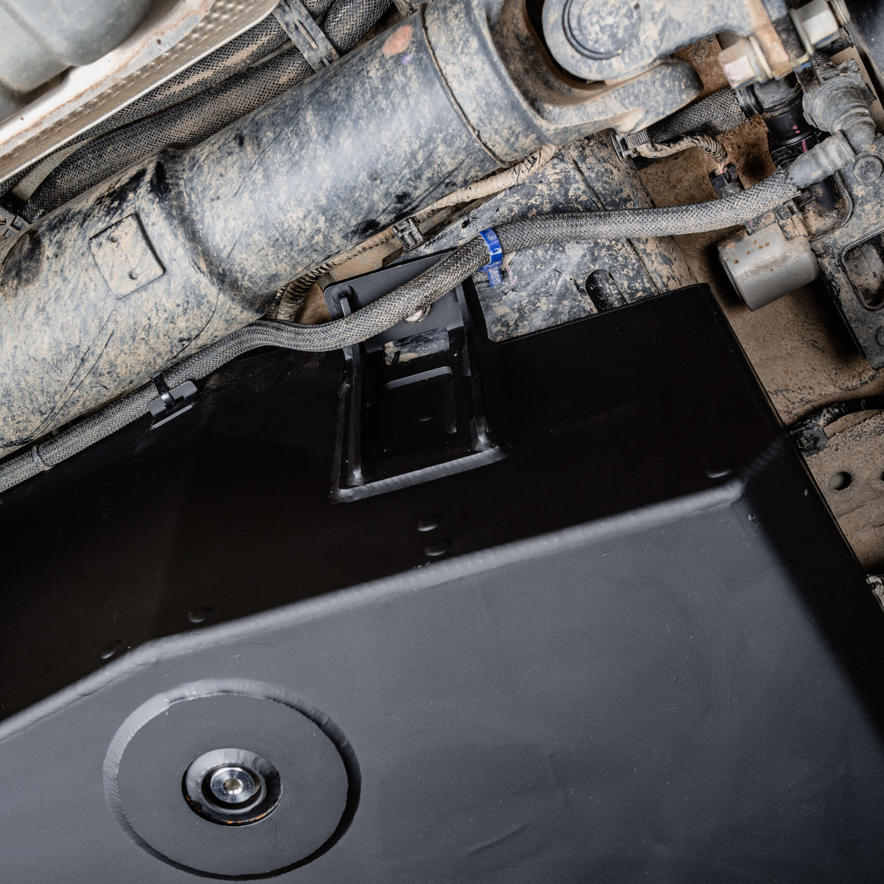 135L Replacement Main Fuel Tank for Tank 700Hi4-T — product image 2